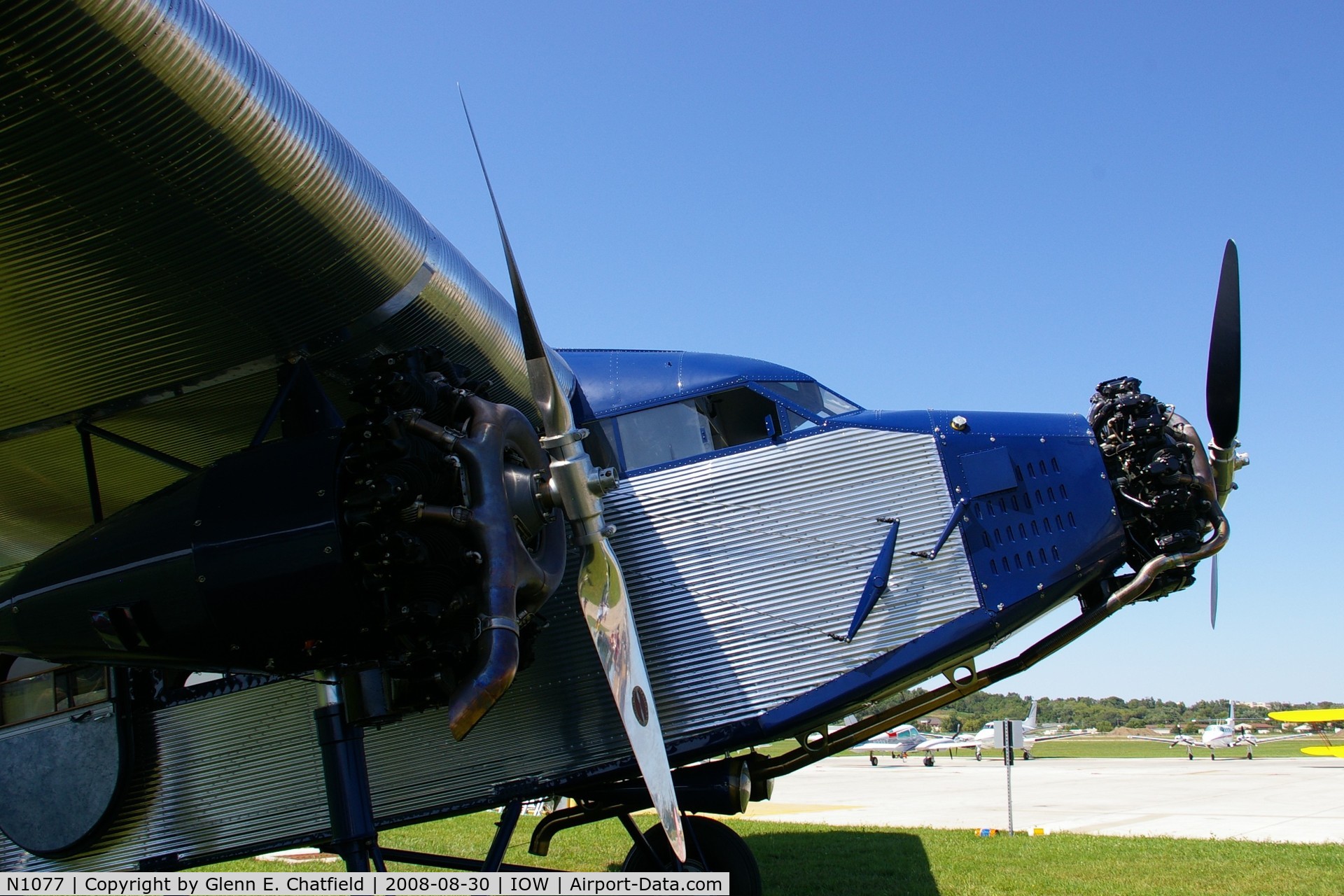 N1077, 1927 Ford 4-AT-B Tri-Motor C/N 10, The business office