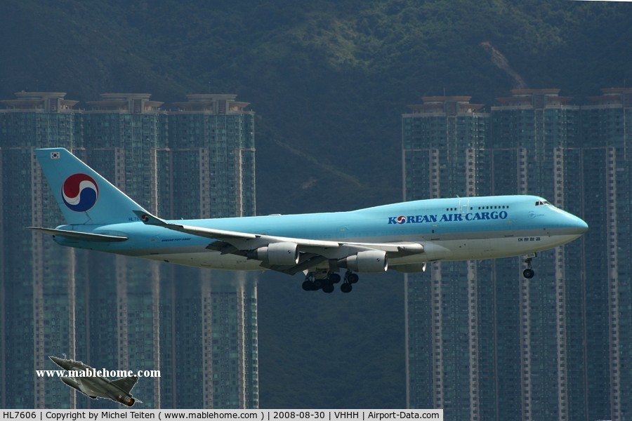 HL7606, 1989 Boeing 747-4B5-F C/N 24199, Korean Airlines Cargo on runway 25L