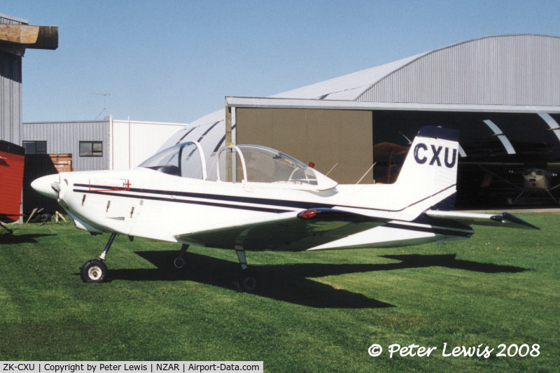 ZK-CXU, Victa Airtourer 115 C/N 521, Eagle Flight Training Ltd., Papakura - 2005