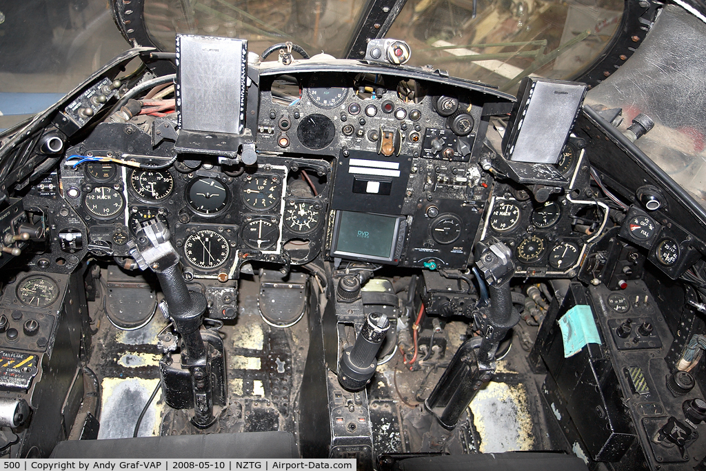 500, Dassault Mirage IIIE C/N 500, Peru - Air Force Hawker Hunter