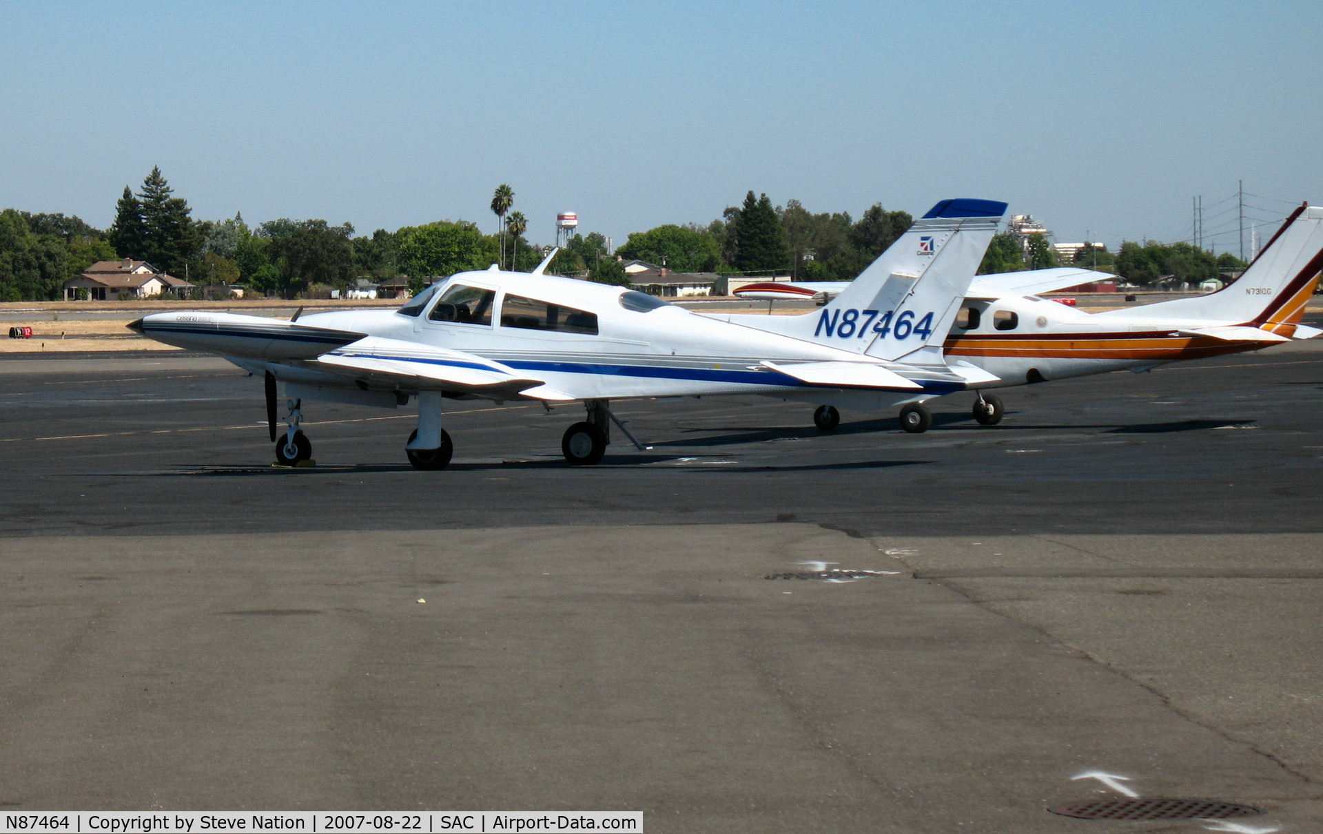 N87464, 1975 Cessna 310R C/N 310R0576, 1975 Cessna 310R @ Sacramento Exec, CA