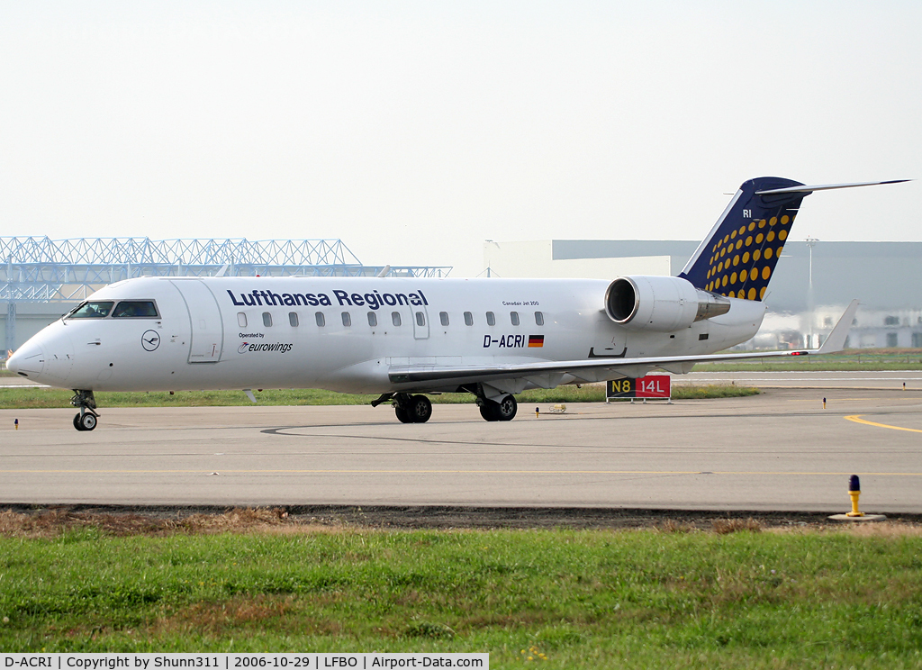 D-ACRI, 2003 Bombardier CRJ-200ER (CL-600-2B19) C/N 7862, Rolling to the terminal...