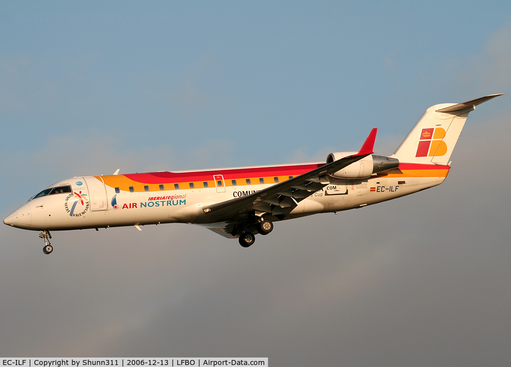 EC-ILF, 2003 Canadair CRJ-200 (CL-600-2B19) C/N 7746, Landing rwy 32L