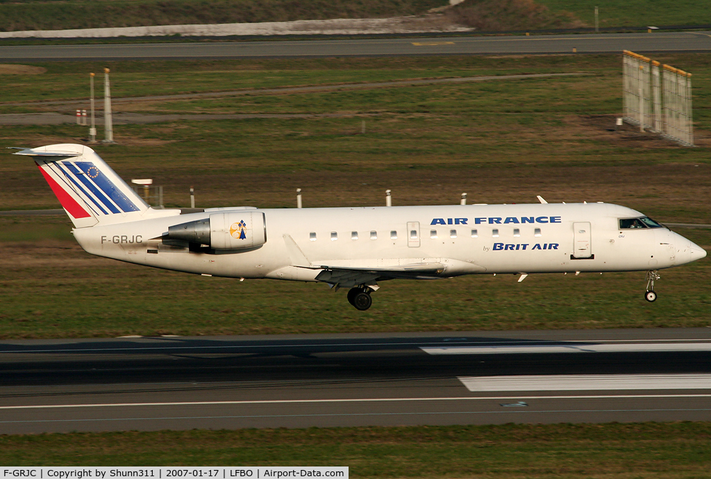 F-GRJC, 1995 Canadair CRJ-100PF (CL-600-2B19) C/N 7085, Landing rwy 14R
