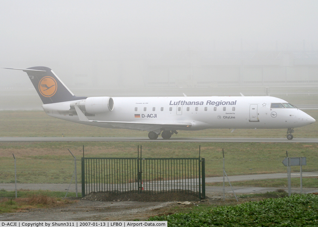 D-ACJI, 1998 Canadair CRJ-100LR (CL-600-2B19) C/N 7282, Rolling holding point rwy 14L under fog