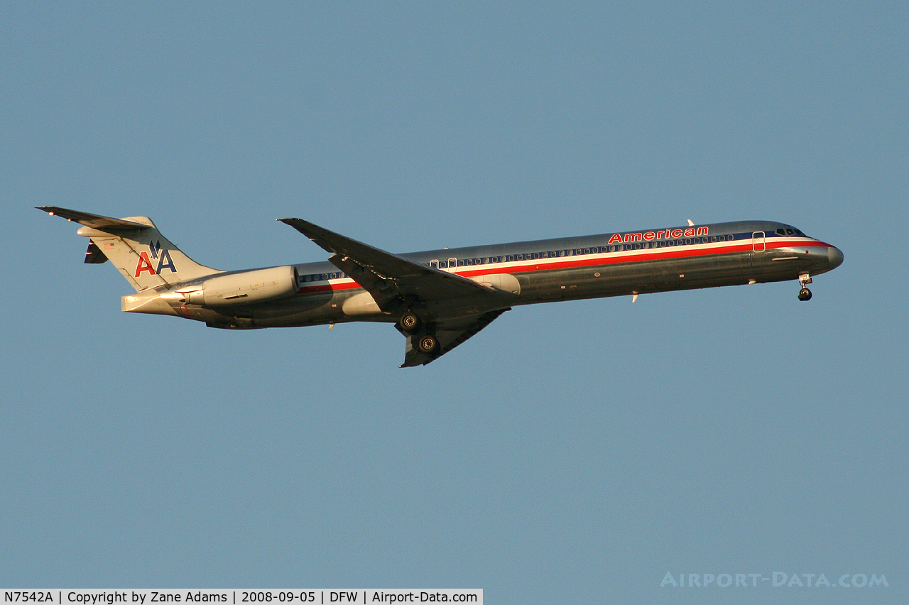 N7542A, 1990 McDonnell Douglas MD-82 (DC-9-82) C/N 49996, Landing 13R at DFW - taken from Southlake Carrol High School football stadium during the Friday night game.