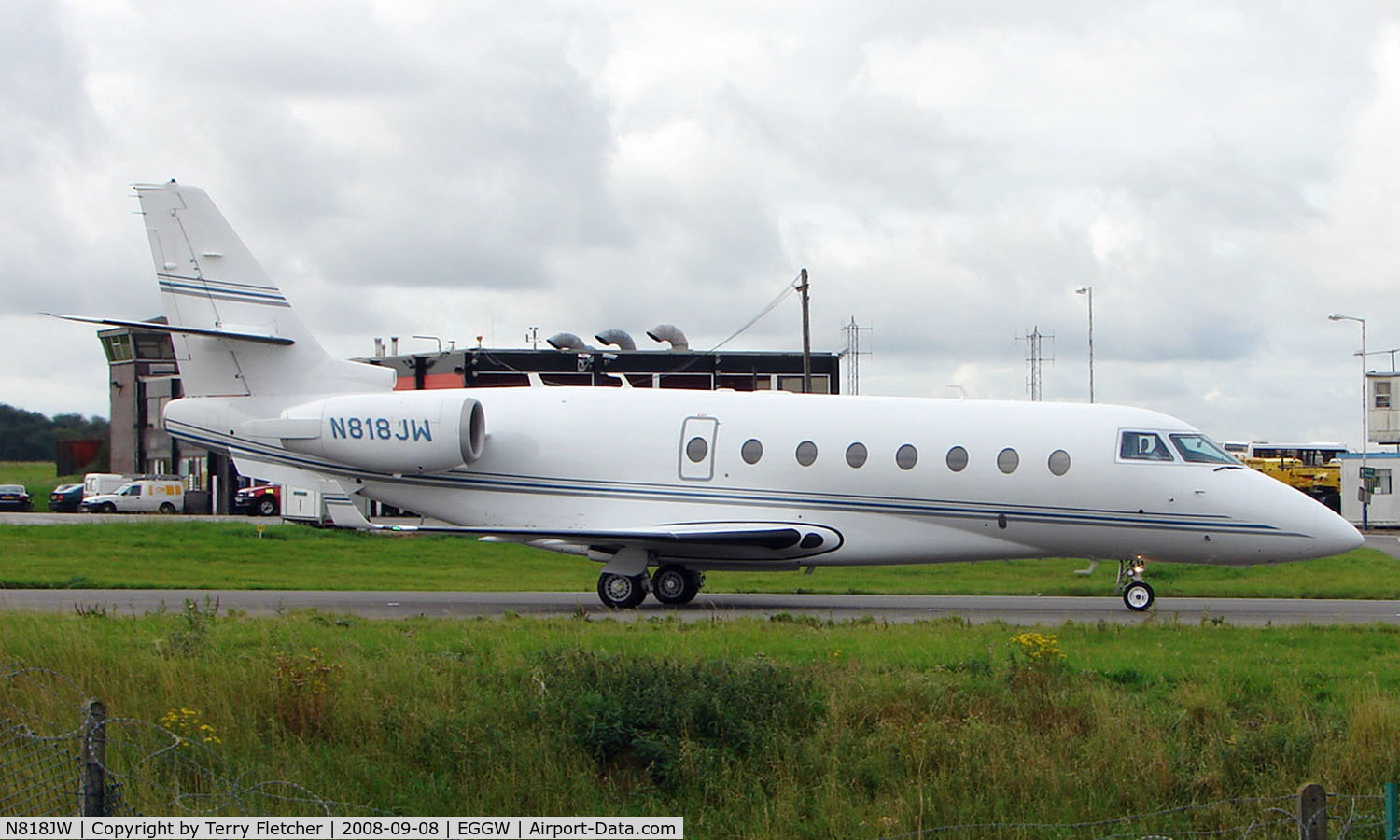 N818JW, 2005 Israel Aircraft Industries Gulfstream 200 C/N 121, G200 Visitor to Luton in September 2008