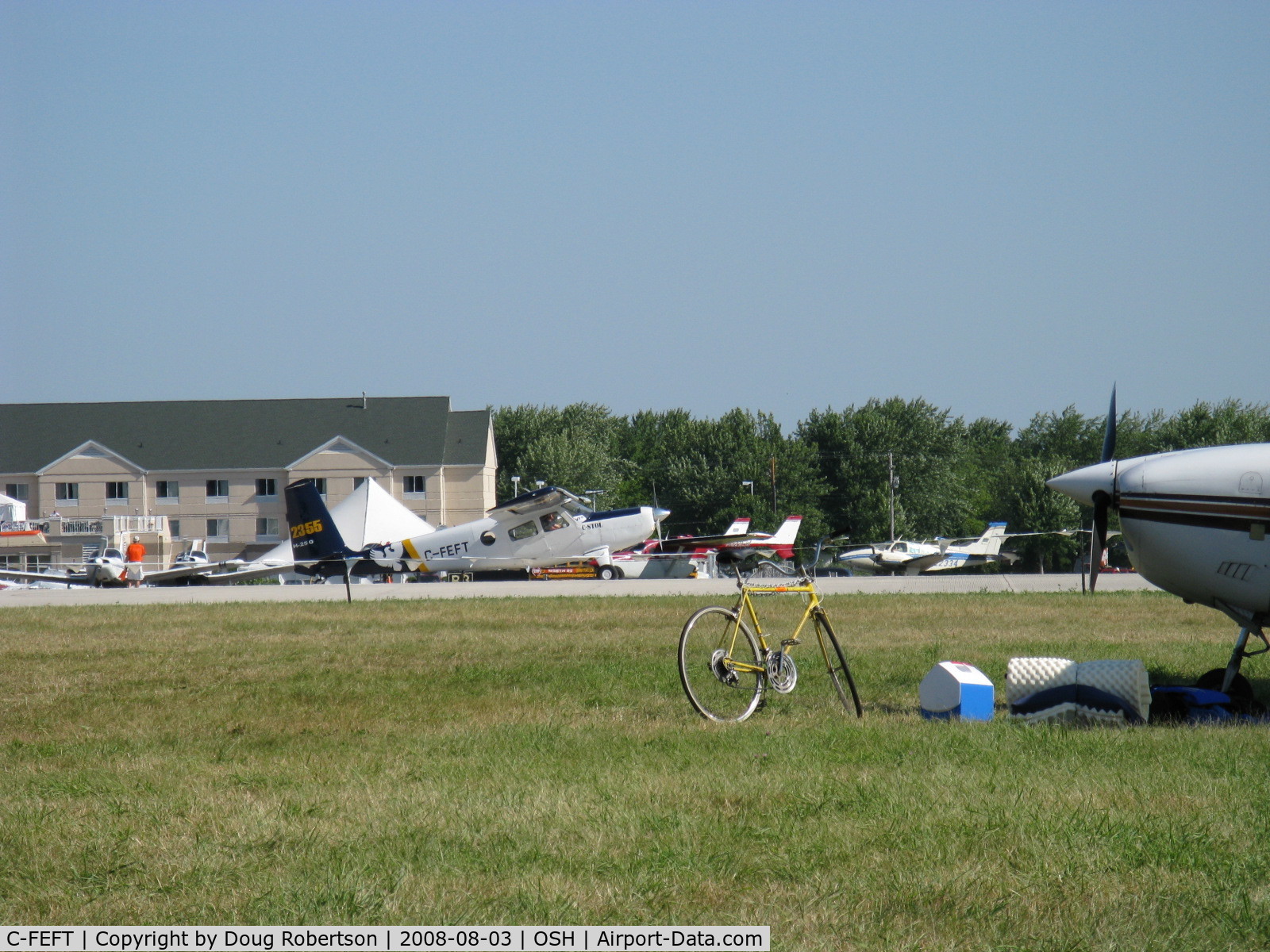 C-FEFT, 1967 Helio H-250 Courier C/N 2533, 1967 Helio H-250A COURIER 2 STOL, Lycoming O-540-A2B 250 Hp, takeoff roll Rwy 09