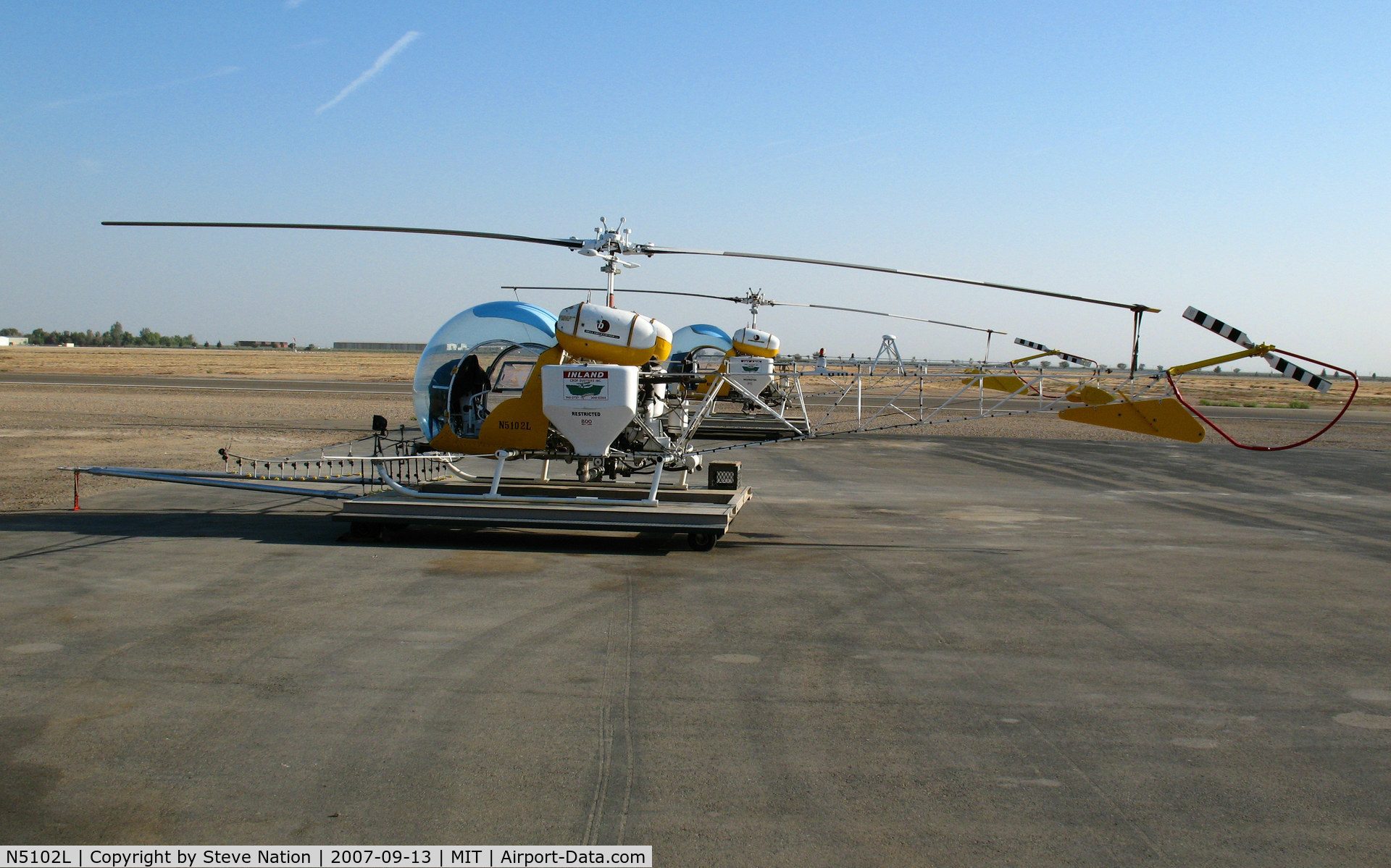 N5102L, 1967 Bell 47G-4A C/N 7560, Inland Crop Dusters 1967 Bell 47G-4A sprayer @ Shafter, CA