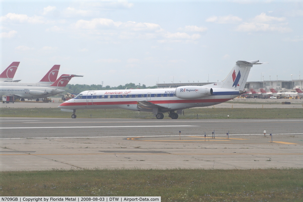 N709GB, 2000 Embraer ERJ-135LR (EMB-135LR) C/N 145211, American Eagle ERJ-135