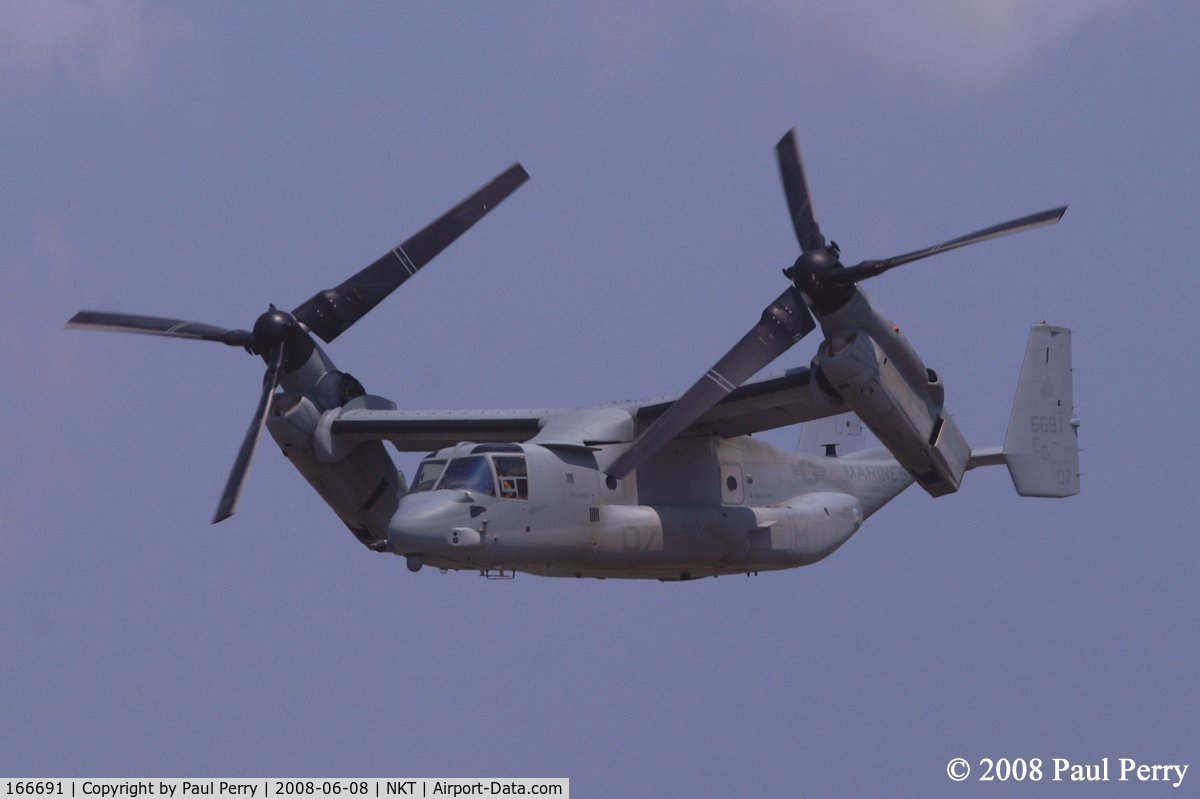 166691, Bell-Boeing MV-22B Osprey C/N D0085, Transitioning as the LZ comes up