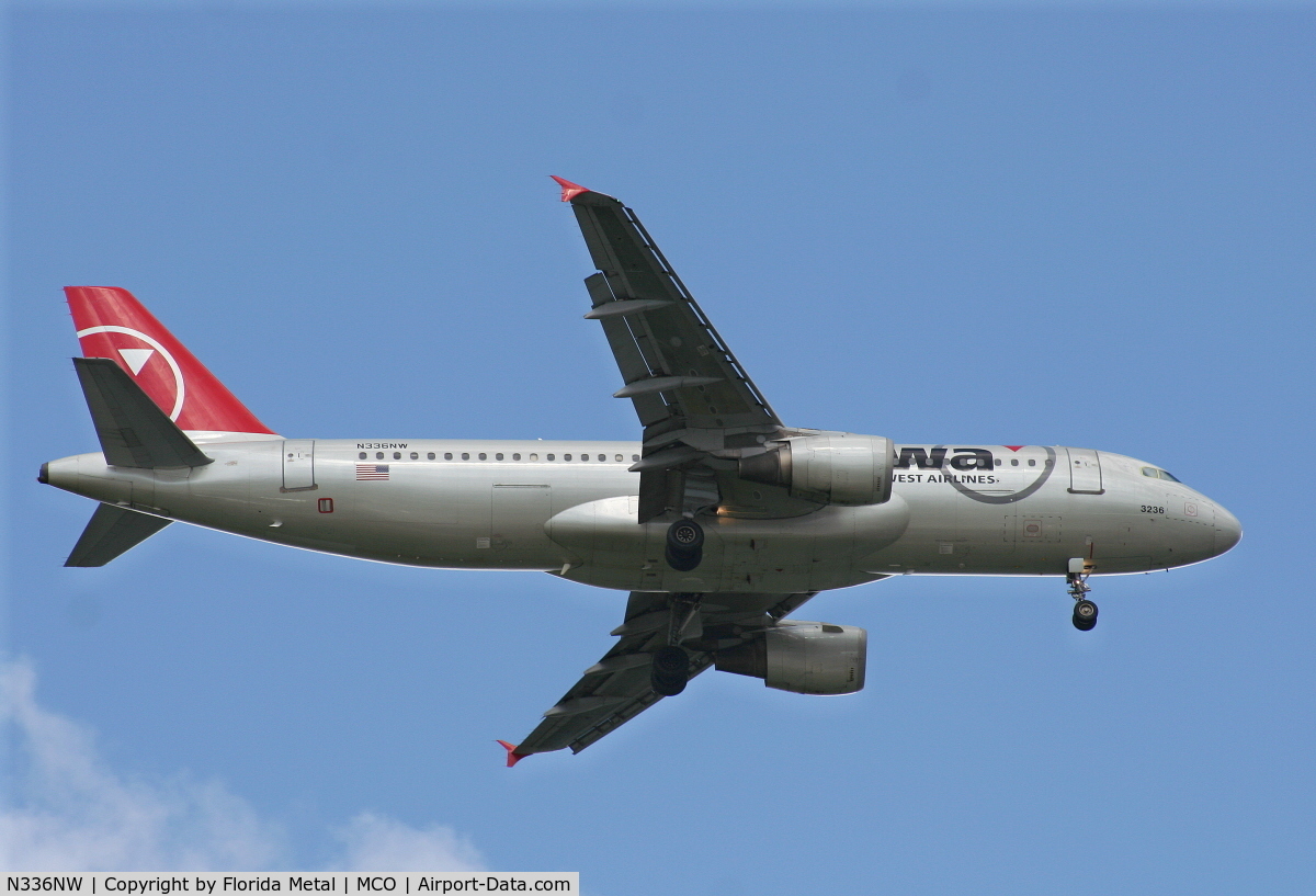 N336NW, 1992 Airbus A320-212 C/N 355, Northwest A320