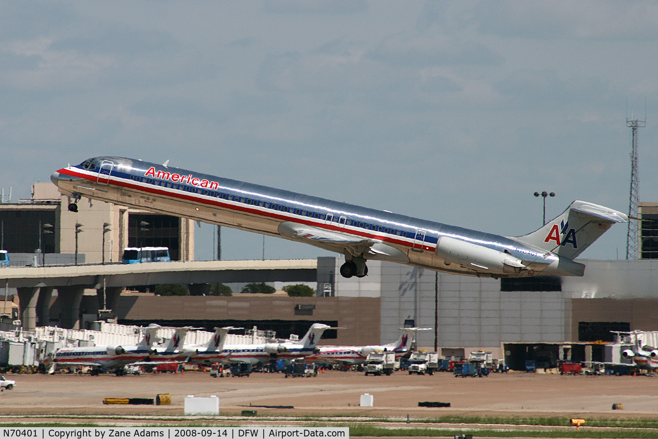 N70401, 1985 McDonnell Douglas MD-82 (DC-9-82) C/N 49312, American Airlines departing 36R at DFW