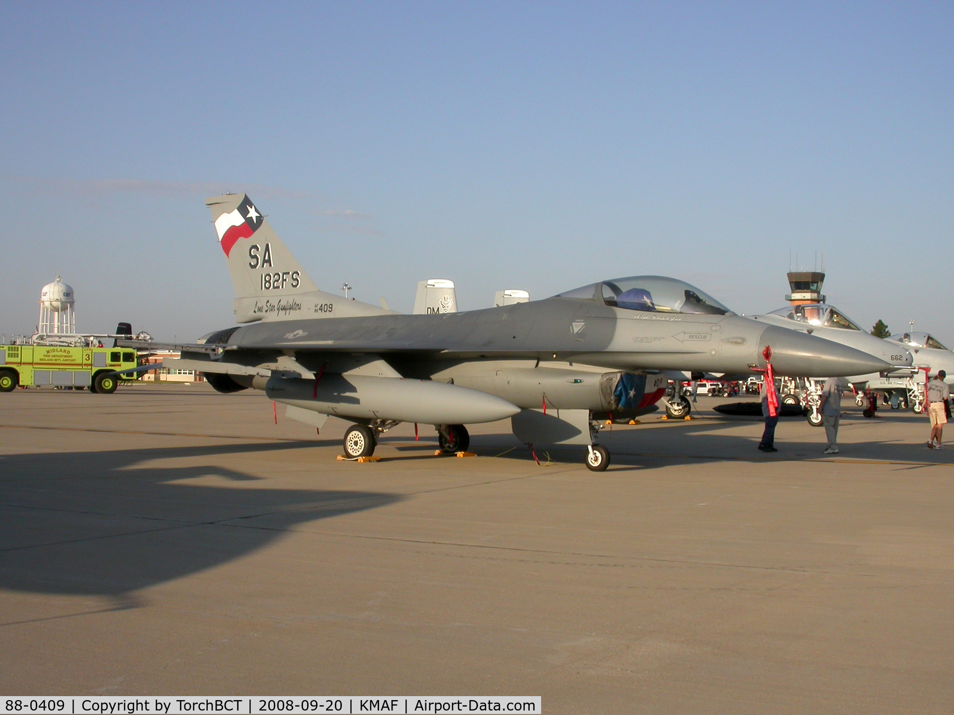 88-0409, 1988 General Dynamics F-16C Fighting Falcon C/N 5C-623, Fighting Falcon @ KMAF for Fina-CAF Airsho 2008.
