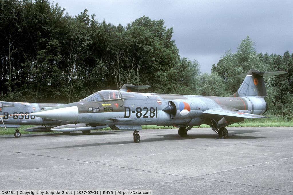D-8281, Lockheed F-104G Starfighter C/N 683-8281, Waiting for a buyer that never came. After being withdrawn from active service in 1984 Dutch F-104's were stored at Ypenburg waiting for sale abroad. This was never materialized. Eventually D-8281 ended up at the NlAF technical school.