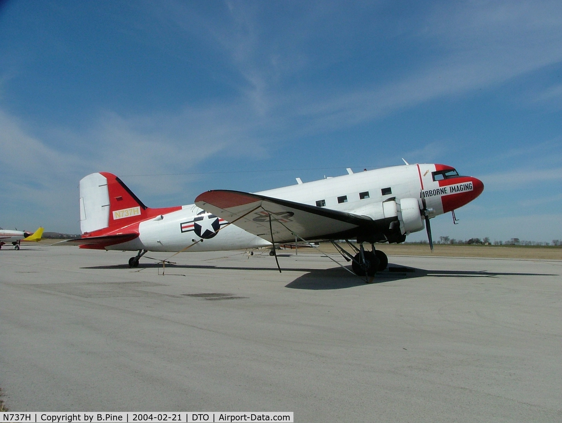 N737H, 1942 Douglas R4D-1 (DC-3C) C/N 6062, Stop at Denton, TX