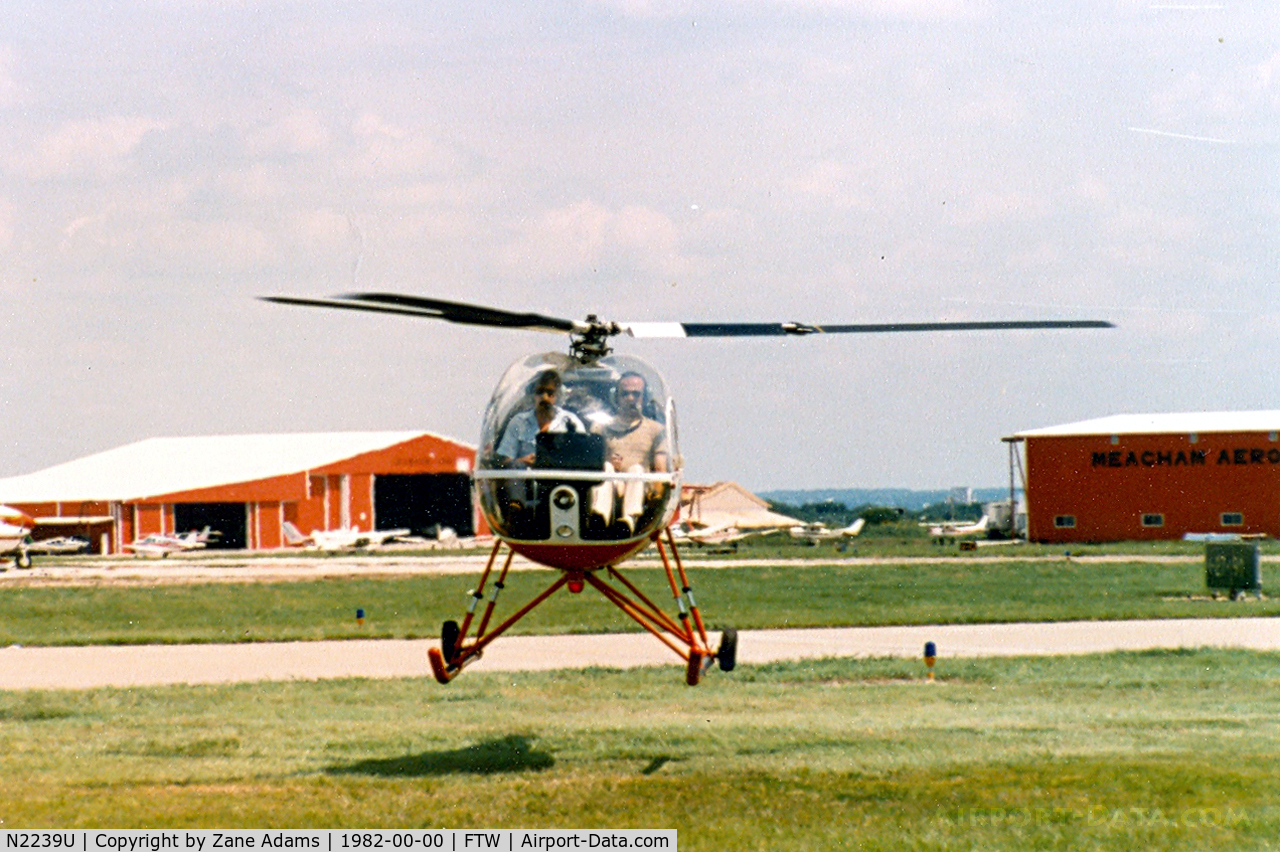 N2239U, 1967 Brantly B-2B C/N 477, At Meacham Field