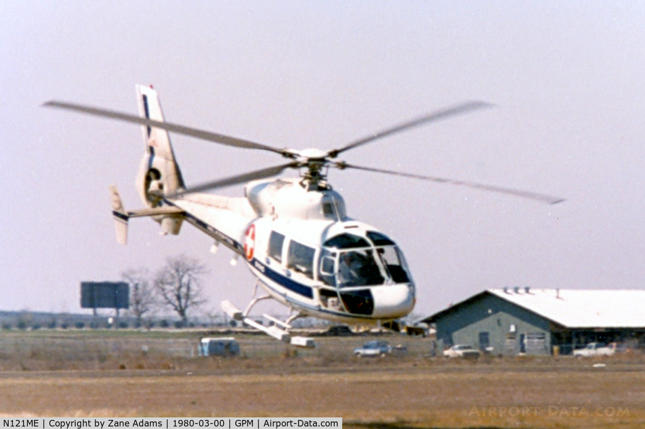 N121ME, Aérospatiale SA-365C Dauphin C/N 5002, SA365 at Grand Prairie Municipal