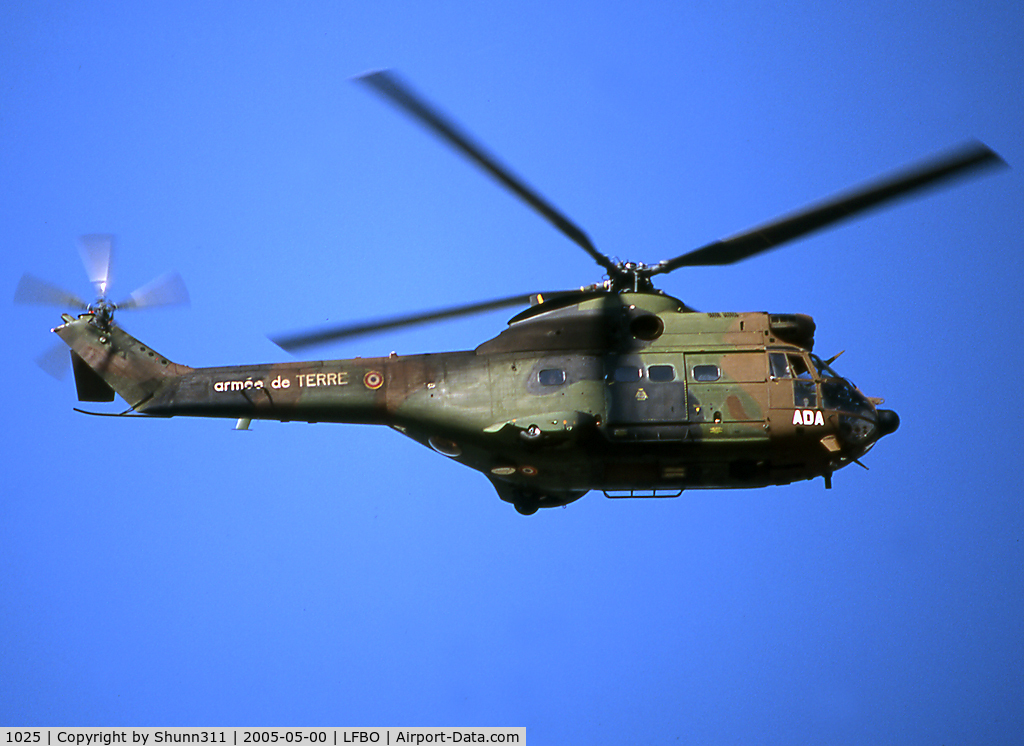 1025, Aérospatiale SA-330B Puma C/N 1025, Passing over the airport to LFBF