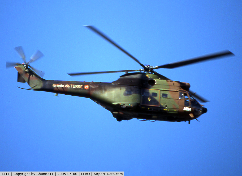 1411, Aérospatiale SA-330B Puma C/N 1411, Passing over the airport to LFBF