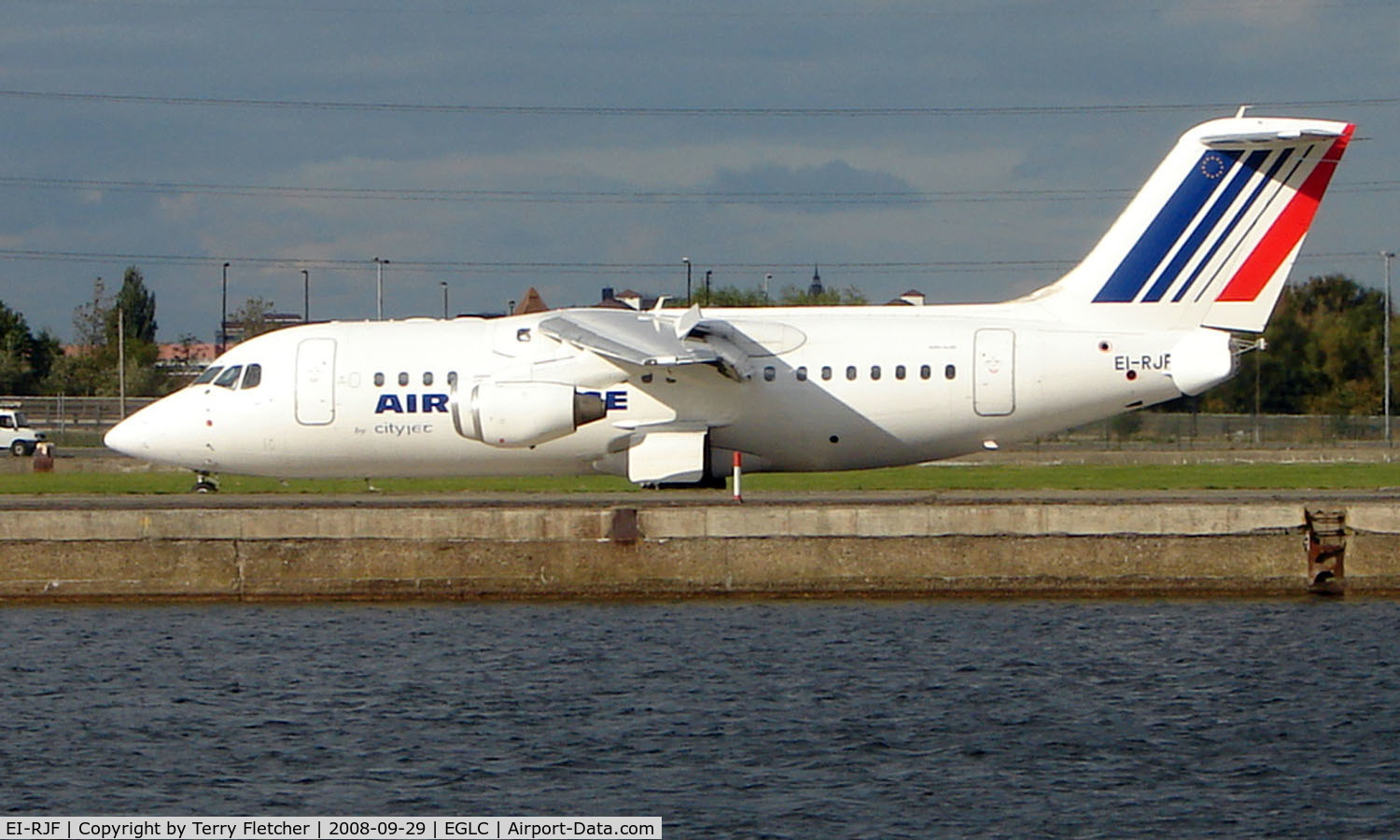 EI-RJF, 1998 British Aerospace Avro 146-RJ85A C/N E2337, CityJet operating Air france franchise into London City