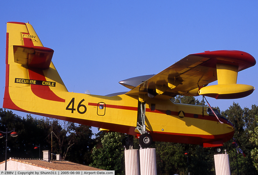 F-ZBBV, 1975 Canadair CL-215-II (CL-215-1A10) C/N 1046, Preserved near the Museum...