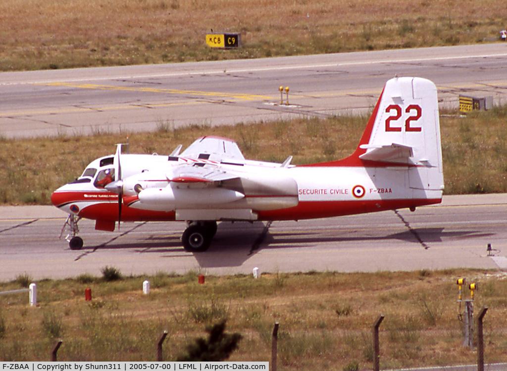 F-ZBAA, Grumman TS-2A/Conair Turbo Firecat C/N 456, Ready for departure...