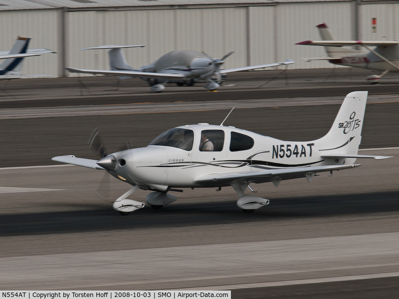 N554AT, 2006 Cirrus SR20 C/N 1678, N554AT departing on RWY 21