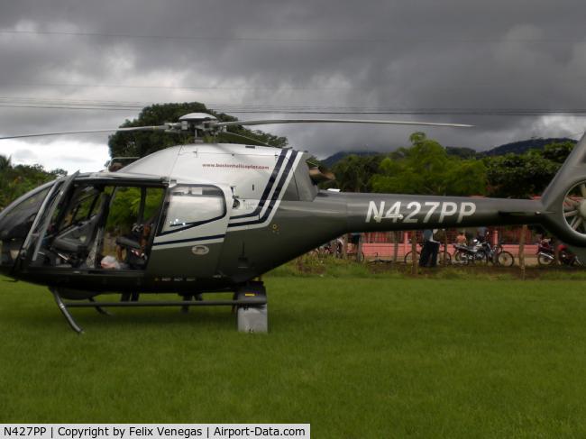 N427PP, 2000 Eurocopter EC-120B Colibri C/N 1162, landing in a Costarican soccer field