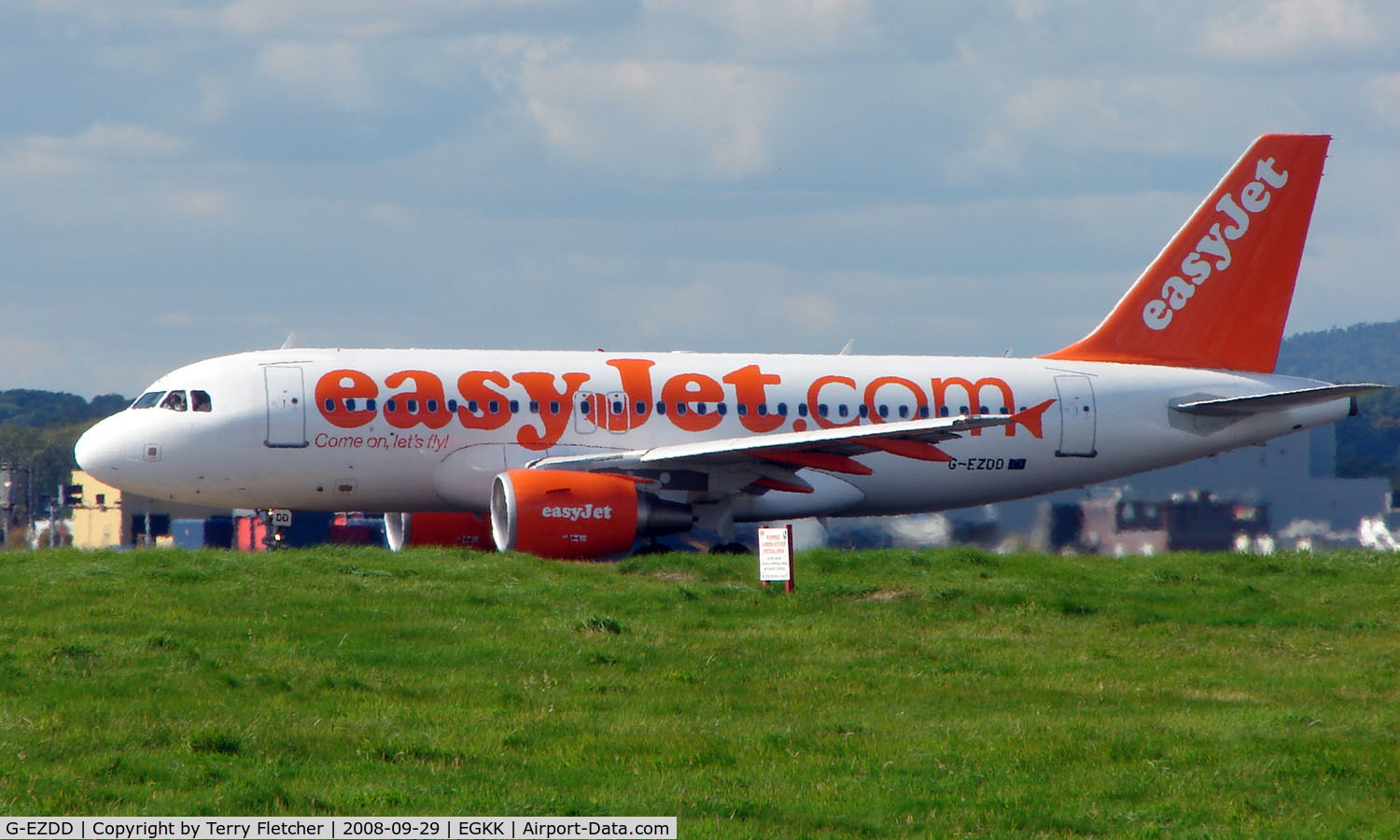 G-EZDD, 2008 Airbus A319-111 C/N 3442, Easyjet A319  at London Gatwick