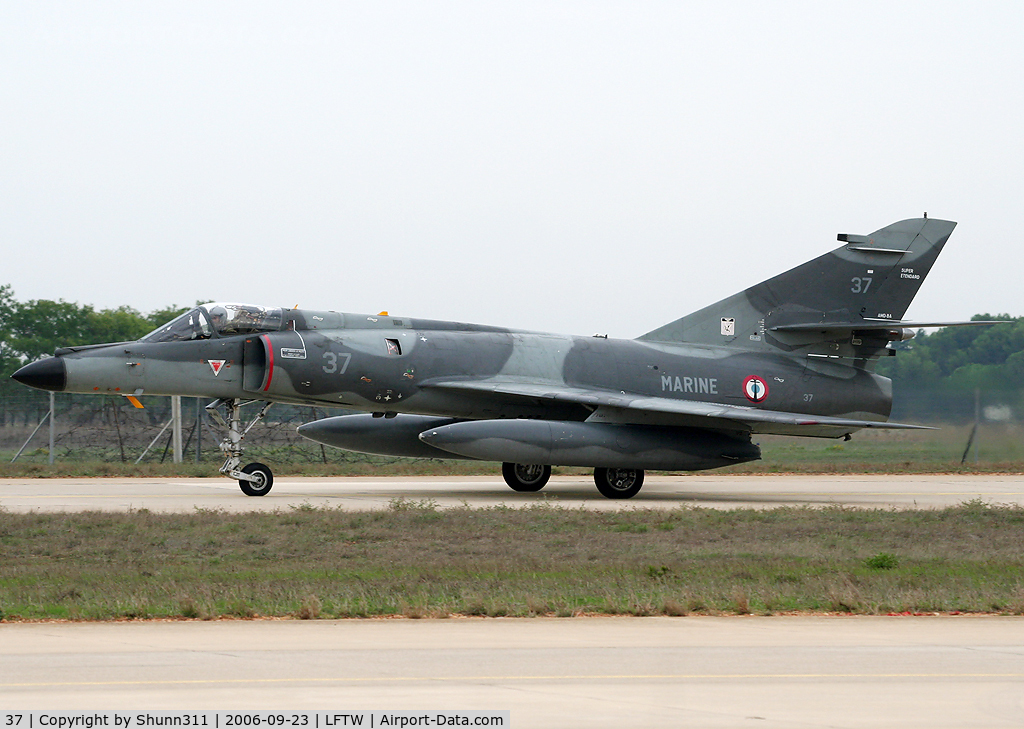 37, Dassault Super Etendard C/N 37, Come back from his demo flight during Navy Open Day 2006