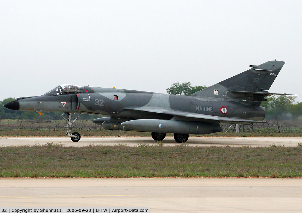 32, Dassault Super Etendard C/N 32, Come back from his demo flight during Navy Open Day 2006