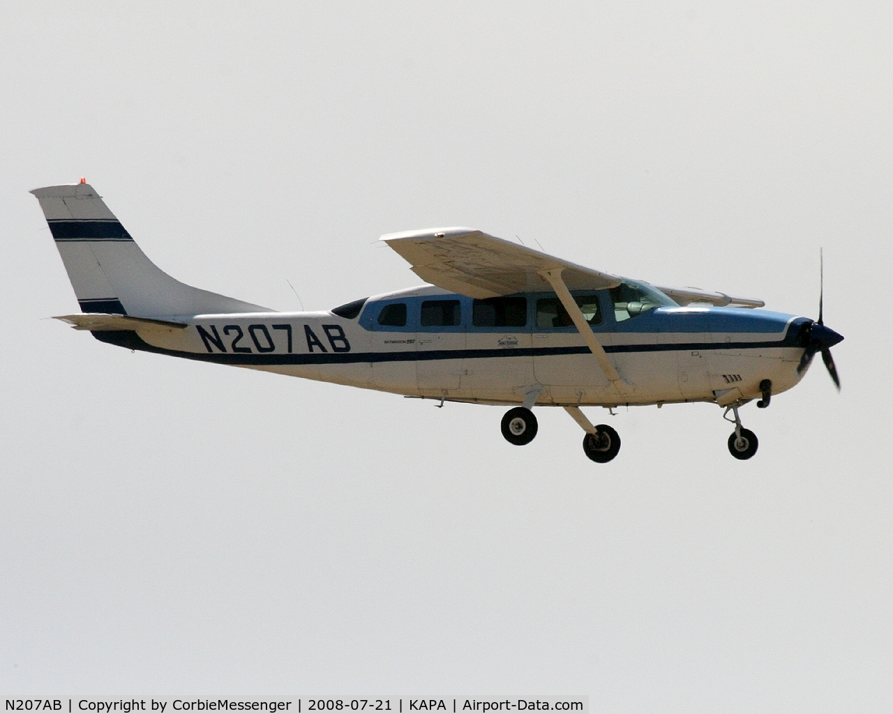 N207AB, 1976 Cessna T207 C/N 20700342, A Cessna T207 SkyWagon on final for 35L at KAPA.