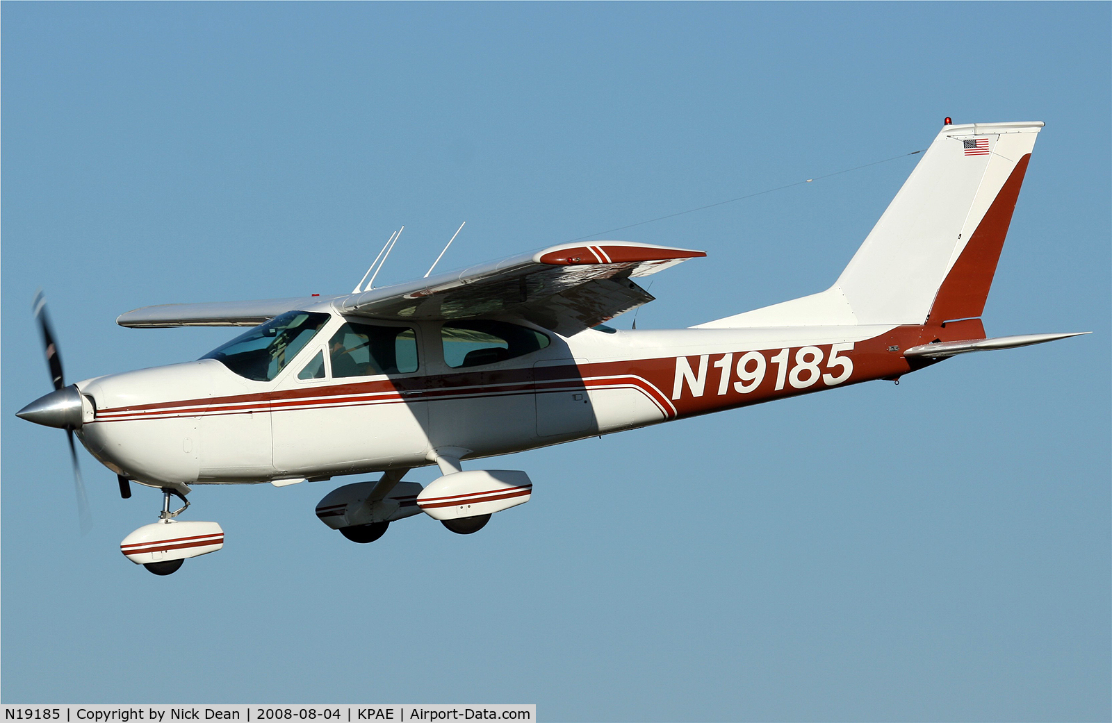 N19185, 1976 Cessna 177B Cardinal C/N 17702562, 34R