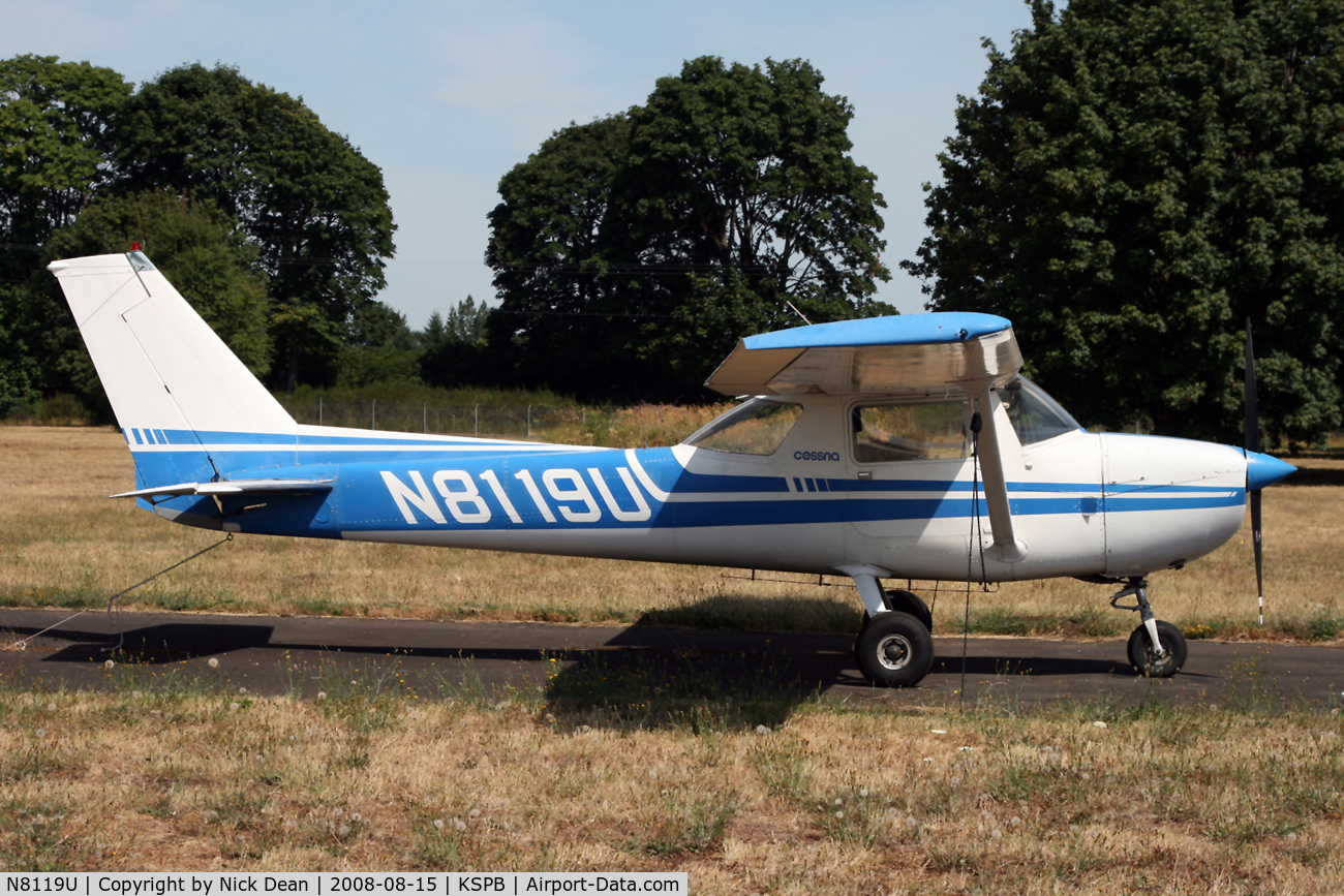N8119U, 1976 Cessna 150M C/N 15077890, /