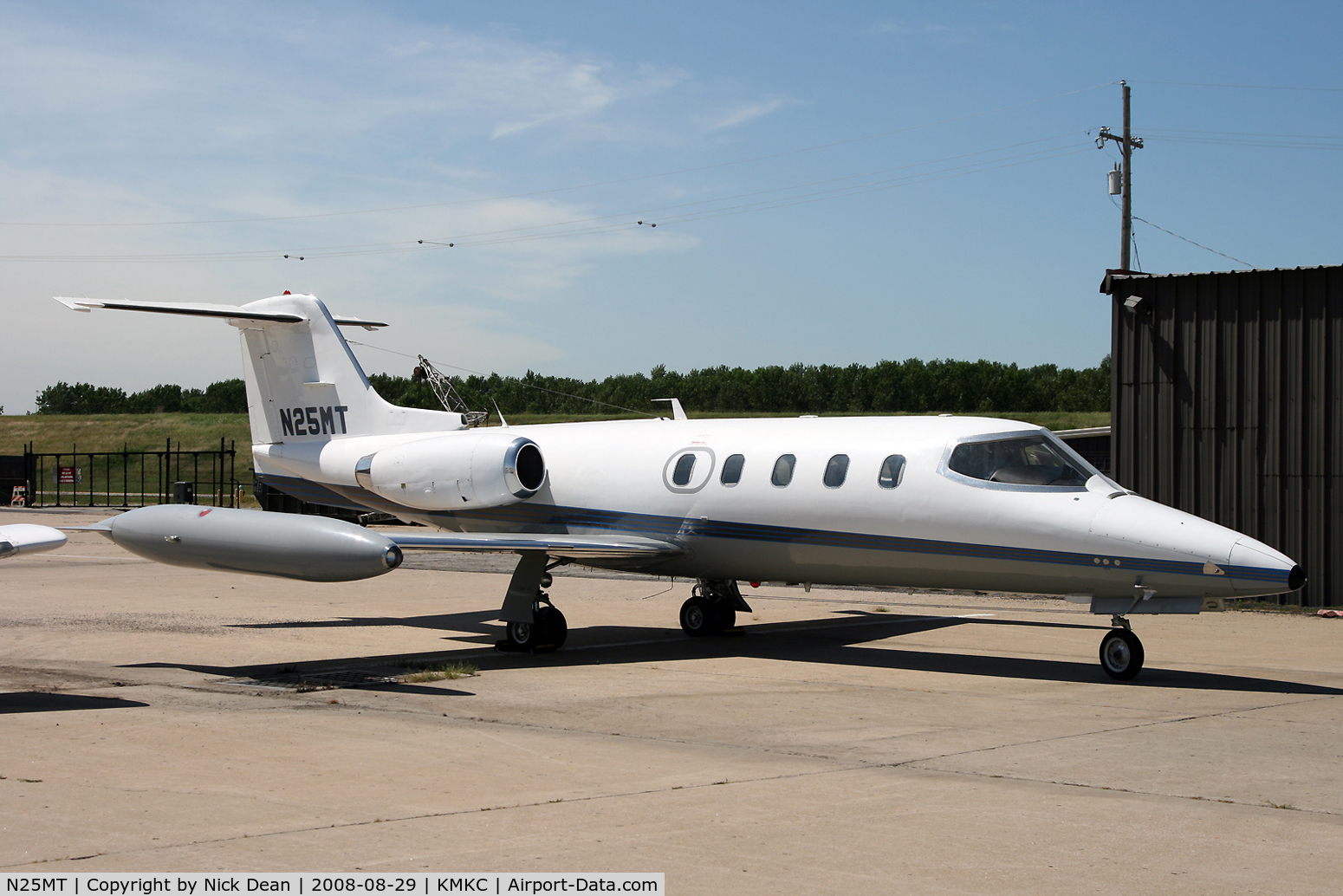 N25MT, 1973 Gates Learjet 25C C/N 129, /