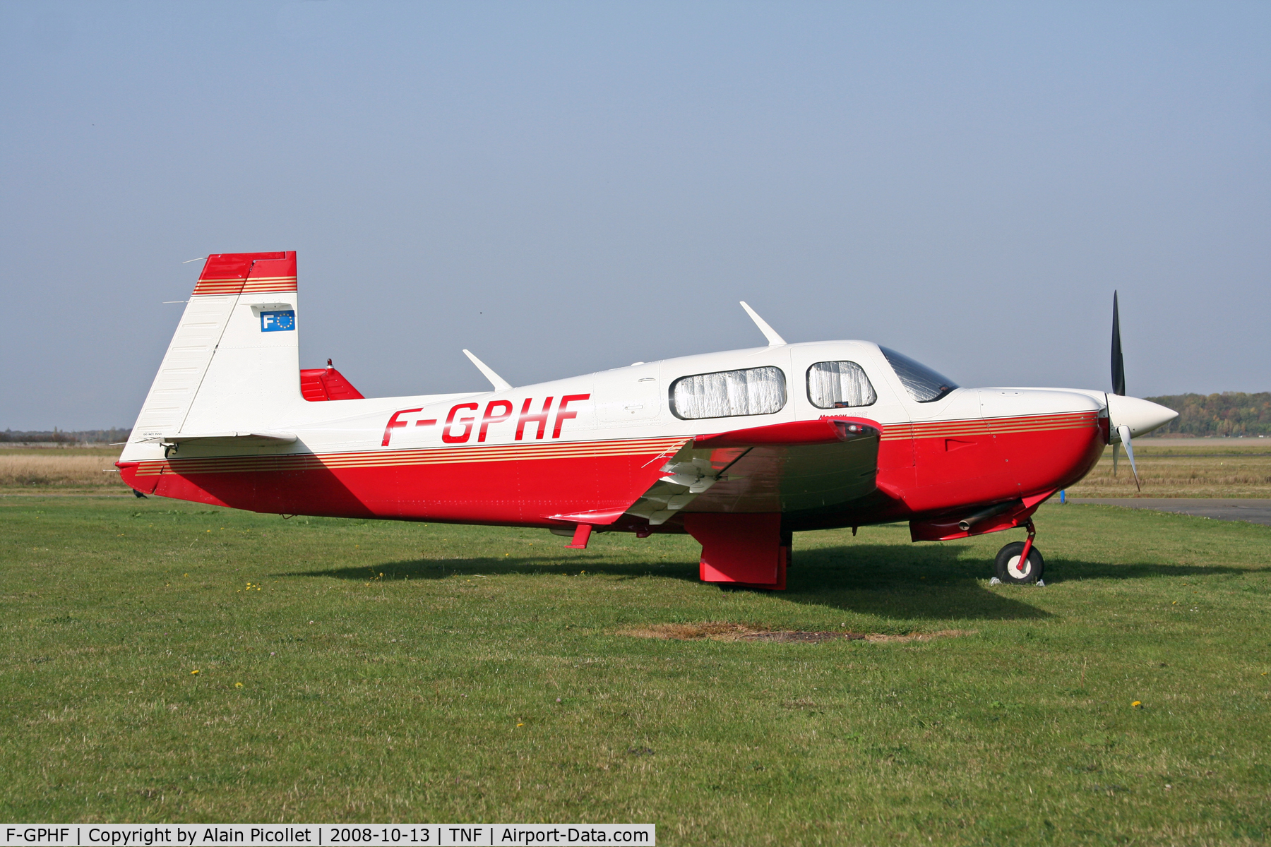 F-GPHF, Mooney M20J 201 C/N 24-3290, static