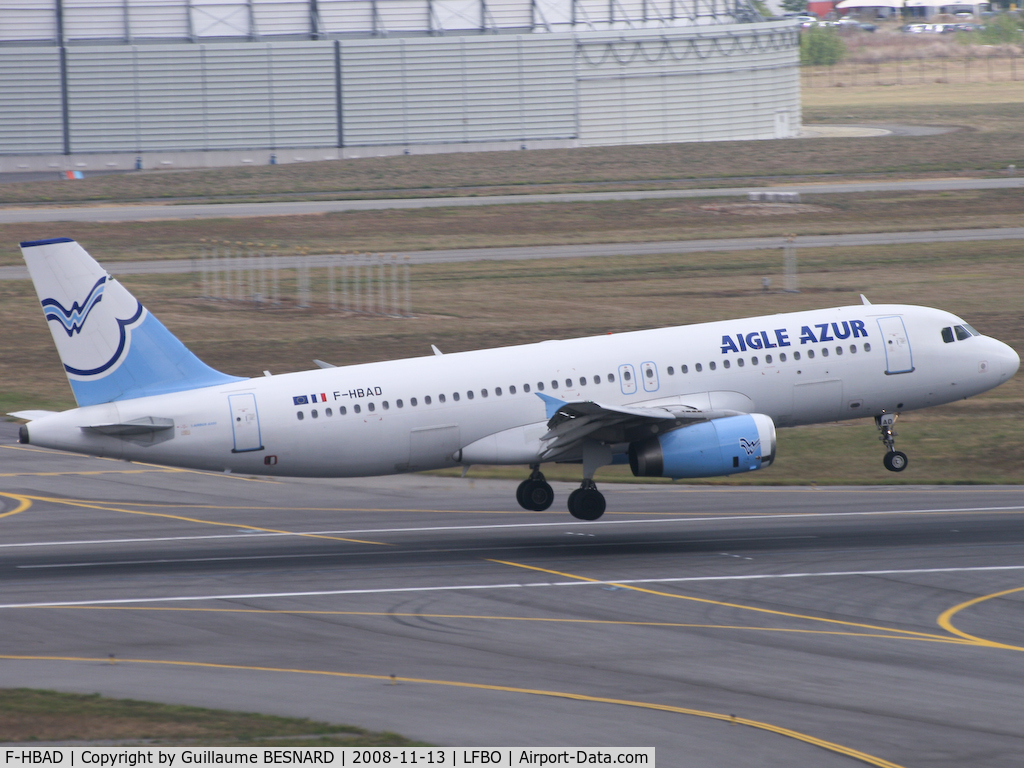 F-HBAD, 1995 Airbus A320-233 C/N 561, Landing 14R