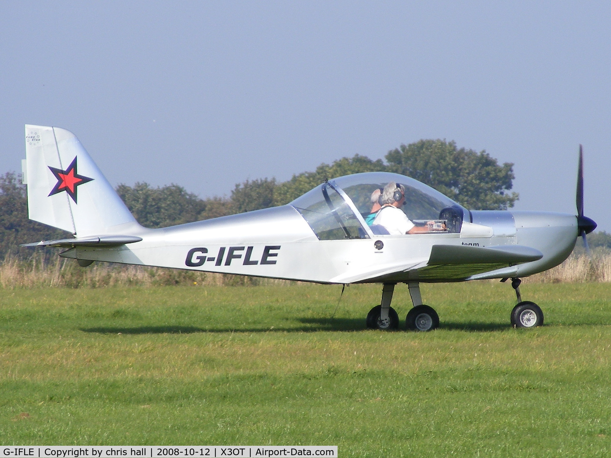 G-IFLE, 2004 Cosmik EV-97 TeamEurostar UK C/N 2113, private