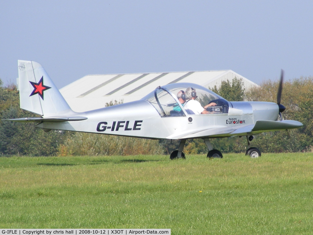 G-IFLE, 2004 Cosmik EV-97 TeamEurostar UK C/N 2113, private