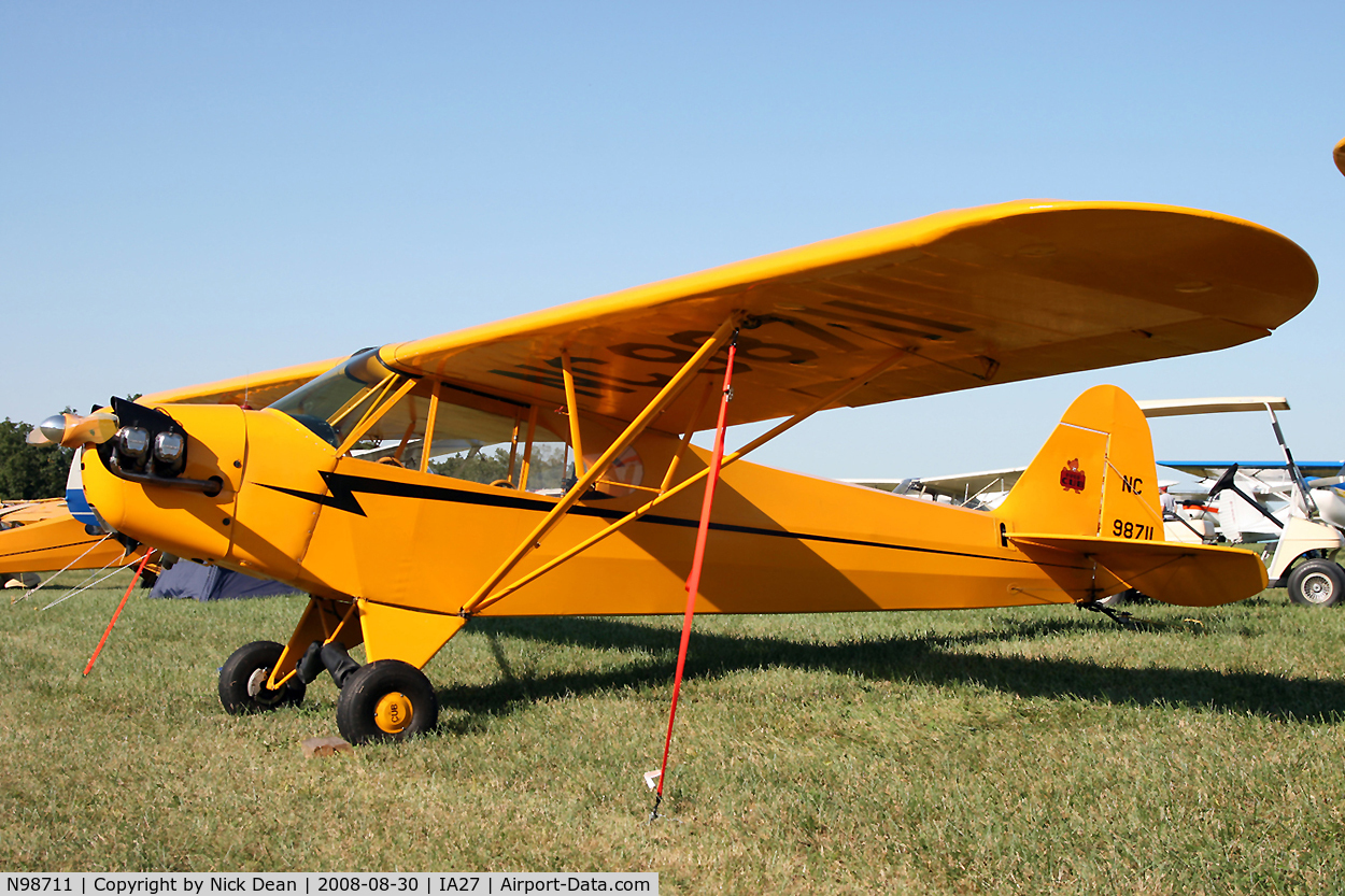 N98711, Piper J3C-65 Cub C/N 18940, /