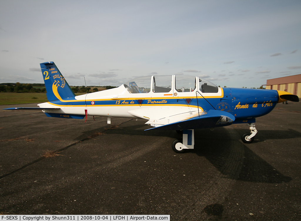 F-SEXS, Socata TB-30 Epsilon C/N 102, Used by Cartouches Dorees aerobatic team during Gimont Airshow 2008