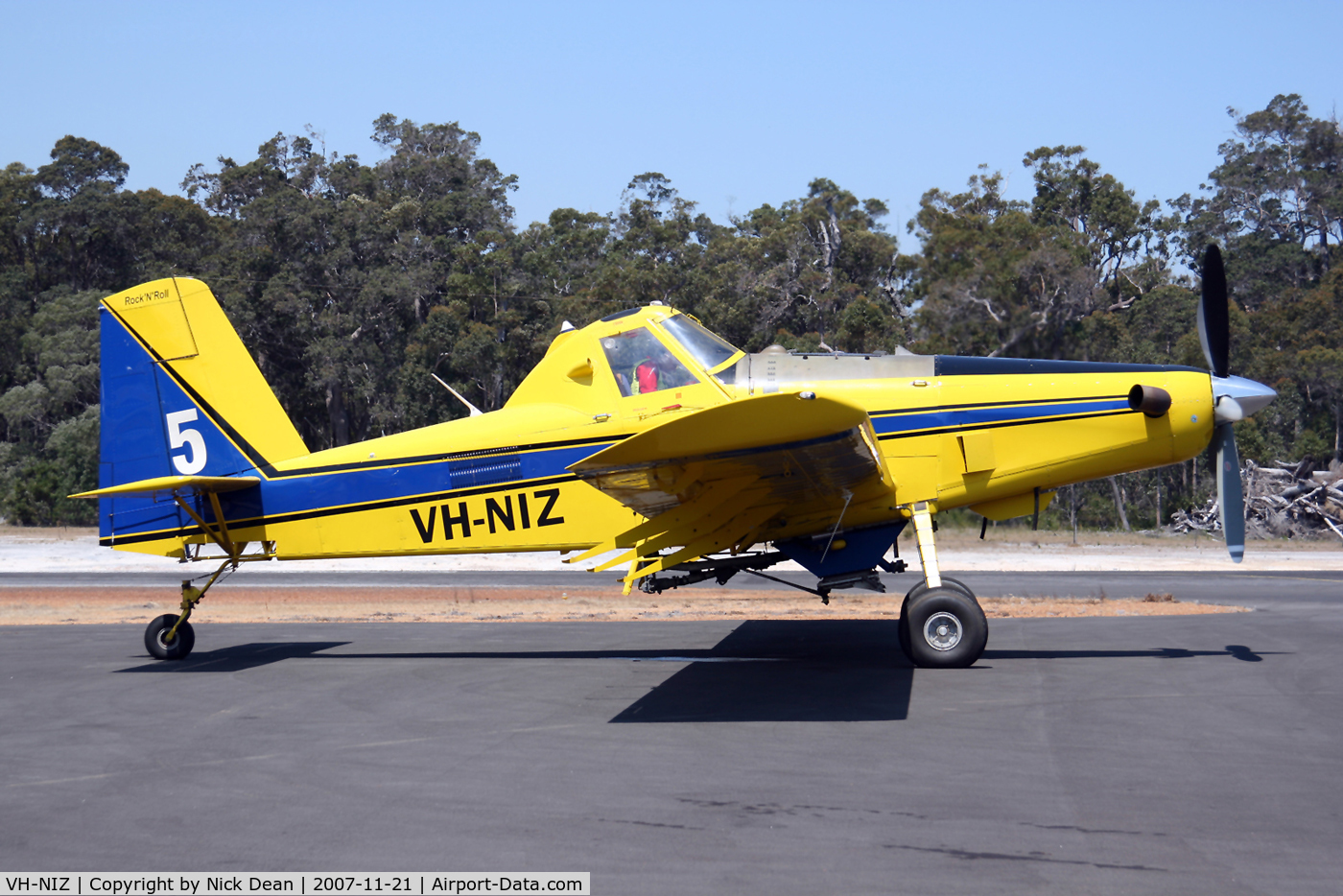 VH-NIZ, 2005 Air Tractor Inc AT-602 C/N 602-1134, Margaret River Airstrip Western Australia