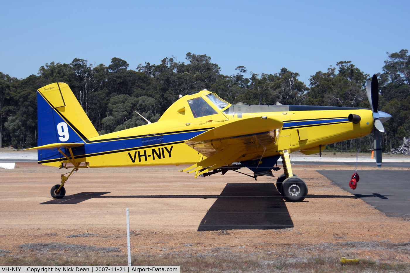 VH-NIY, Air Tractor AT-602 C/N 602-1139, Margaret River Airstrip Western Australia