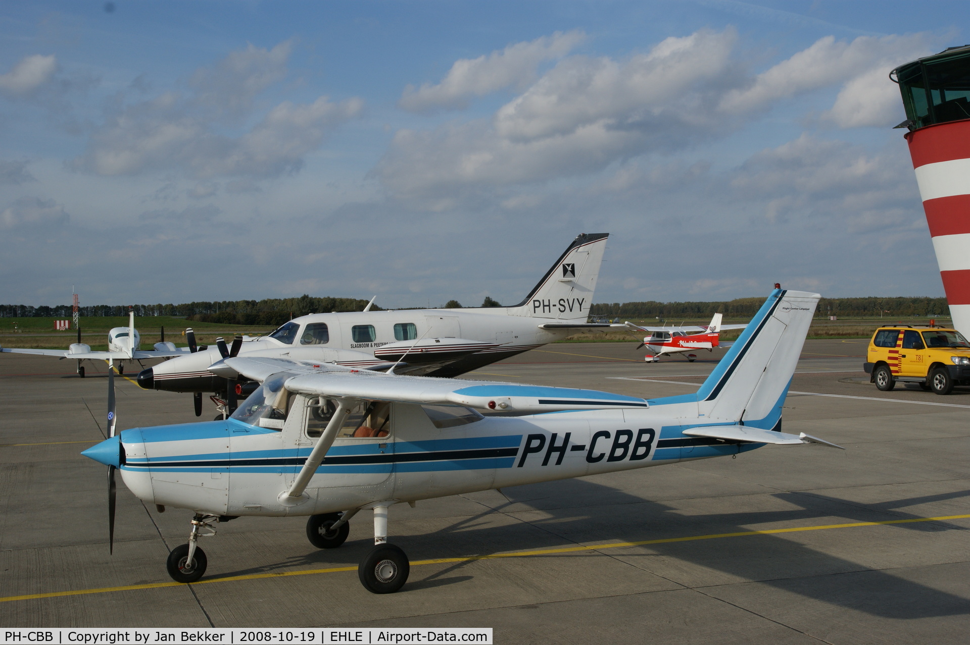 PH-CBB, Reims F152 C/N 1782, Lelystad Airport