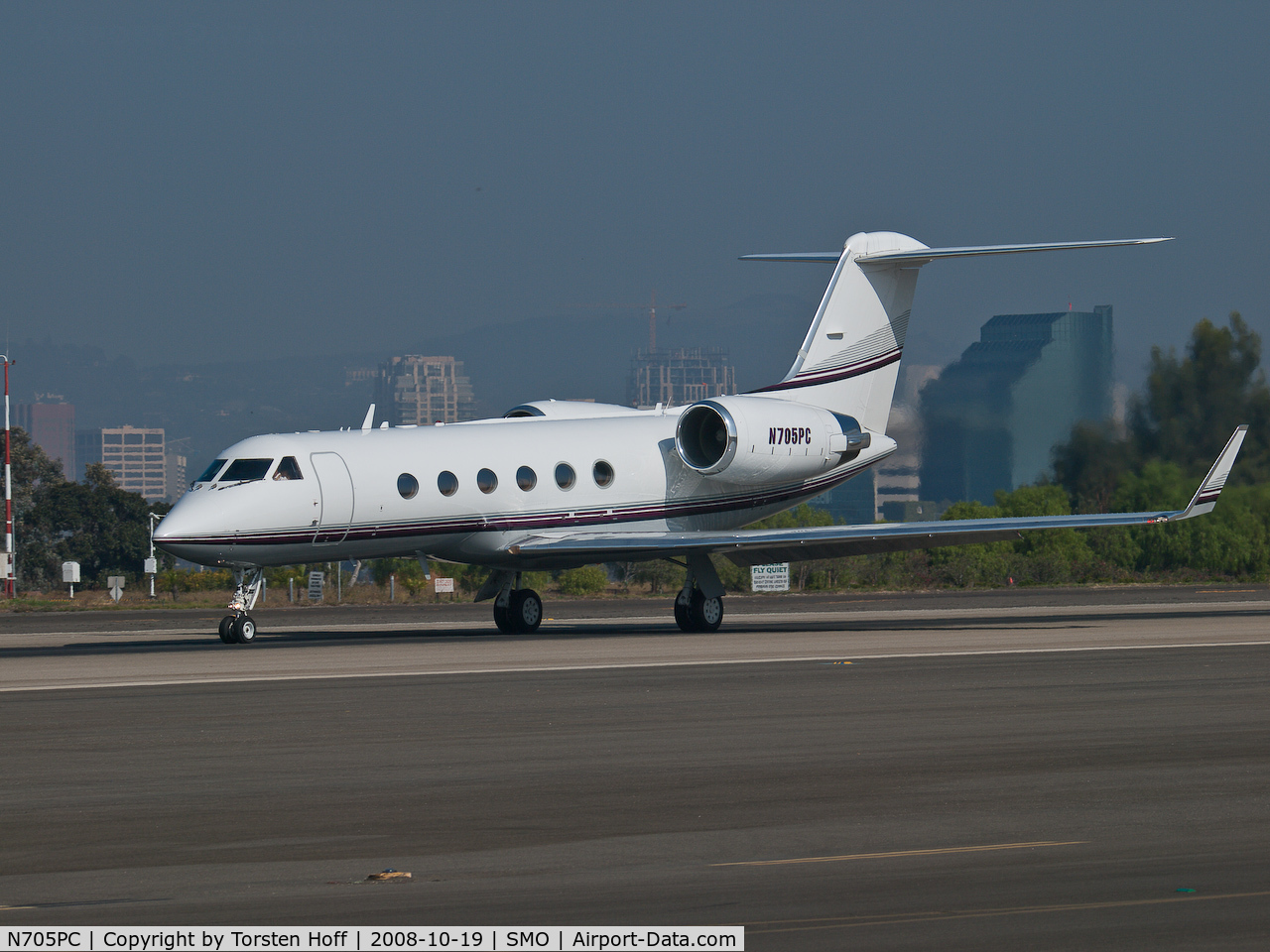 N705PC, 1994 Gulfstream Aerospace G-IV C/N 1240, N705PC departing from RWY 21