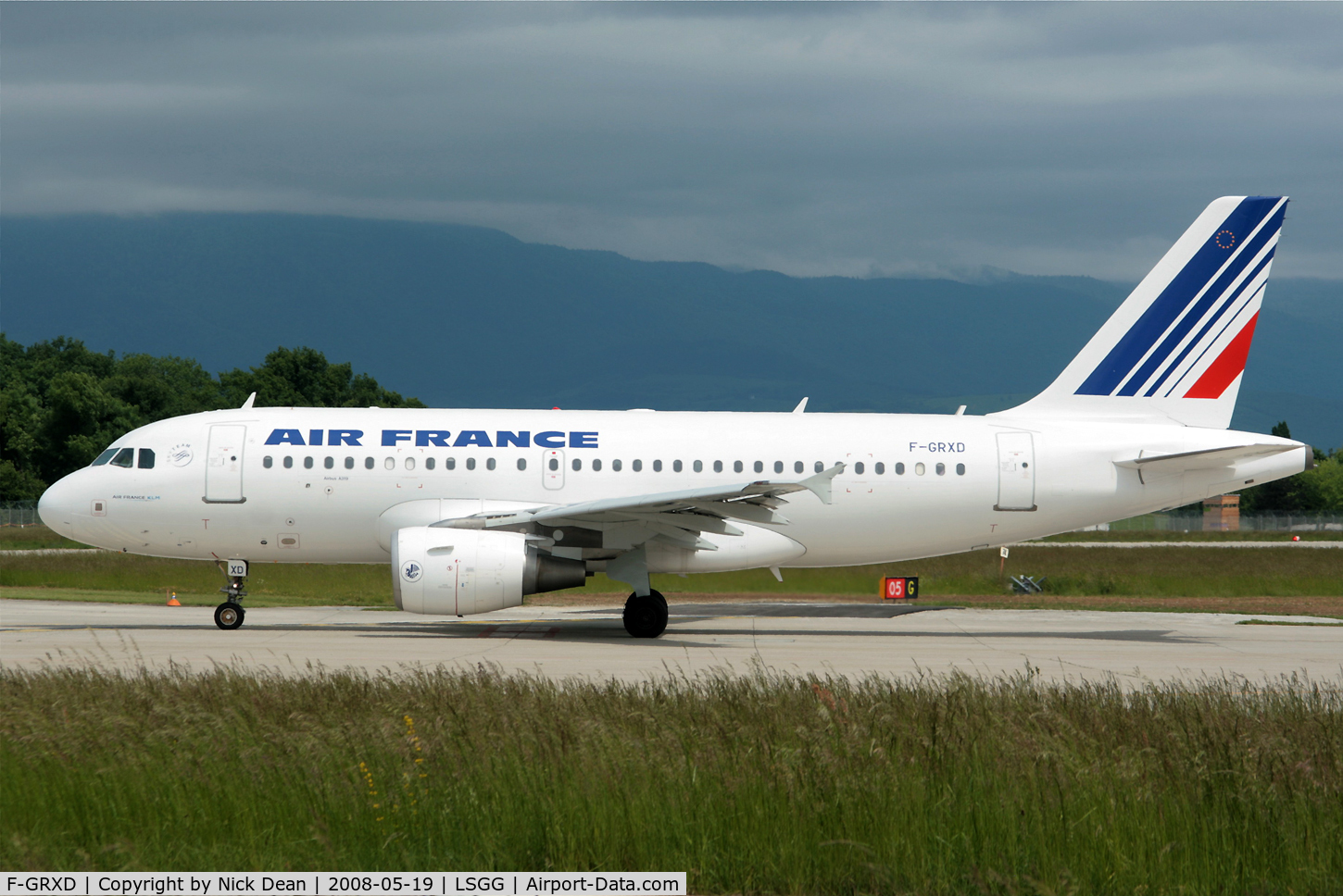 F-GRXD, 2002 Airbus A319-111 C/N 1699, /
