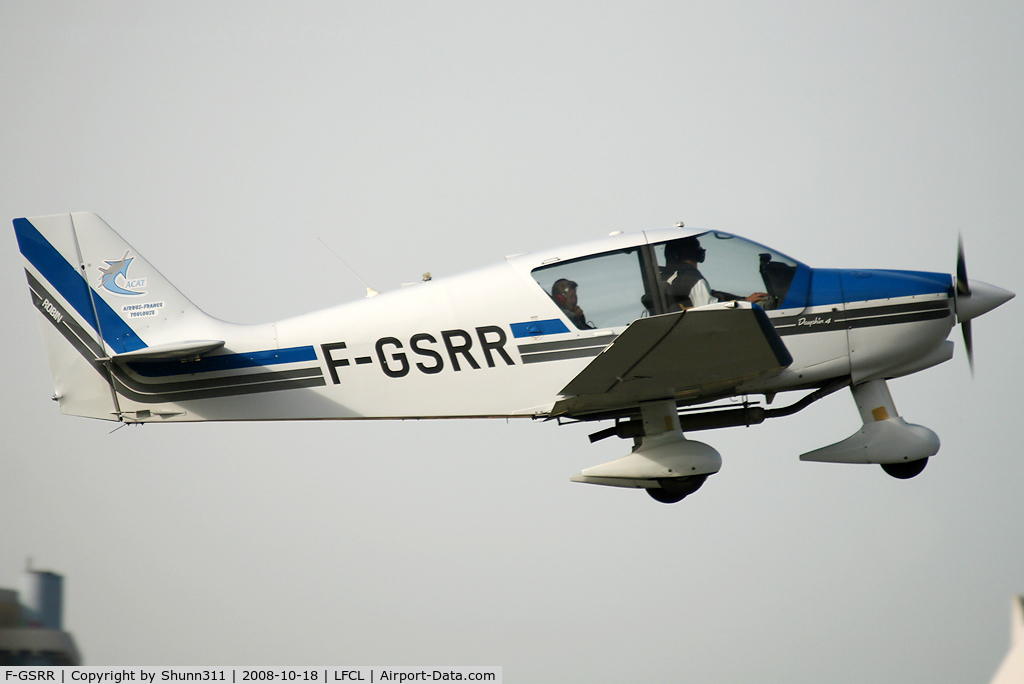 F-GSRR, Robin DR-400-140B Major C/N 2393, Take off rwy 34