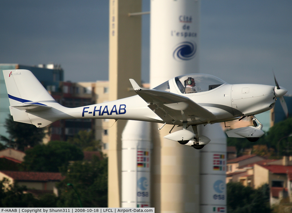 F-HAAB, Aquila A210 (AT01) C/N AT01-132, Take off rwy 34