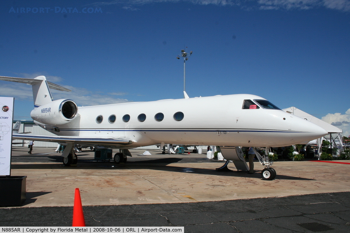 N885AR, 2004 Gulfstream Aerospace GIV-X (G450) C/N 4009, Gulfstream 450 at NBAA